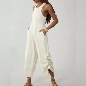 Chic Sleeveless Cream Jumpsuit
